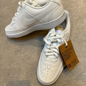 Women’s *NEVER WORN* Nike Classic White Sneakers